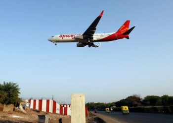 Flyer recounts 5 minutes of horror on SpiceJet flight from Mumbai to Durgapur…