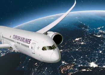 Why Can’t Airplanes Fly in Space?
