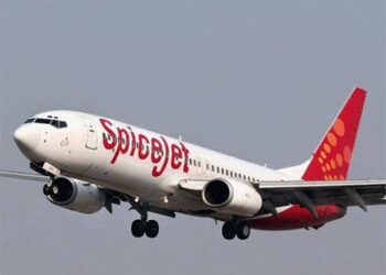 SpiceJet B737 Mumbai-Durgapur flight encounters severe turbulence, at least 12 injured