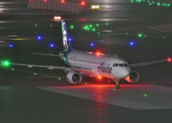 Why Do Airplanes Have Red and Green Lights?