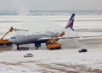 How Airplanes Are Deiced During the Winter