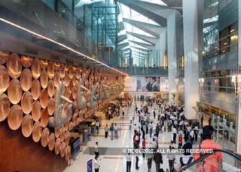Delhi airport first to run on hydro and solar power