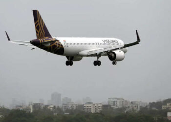 Delhi-Mumbai Vistara flight returns midway after ‘whistling’ sound in cockpit